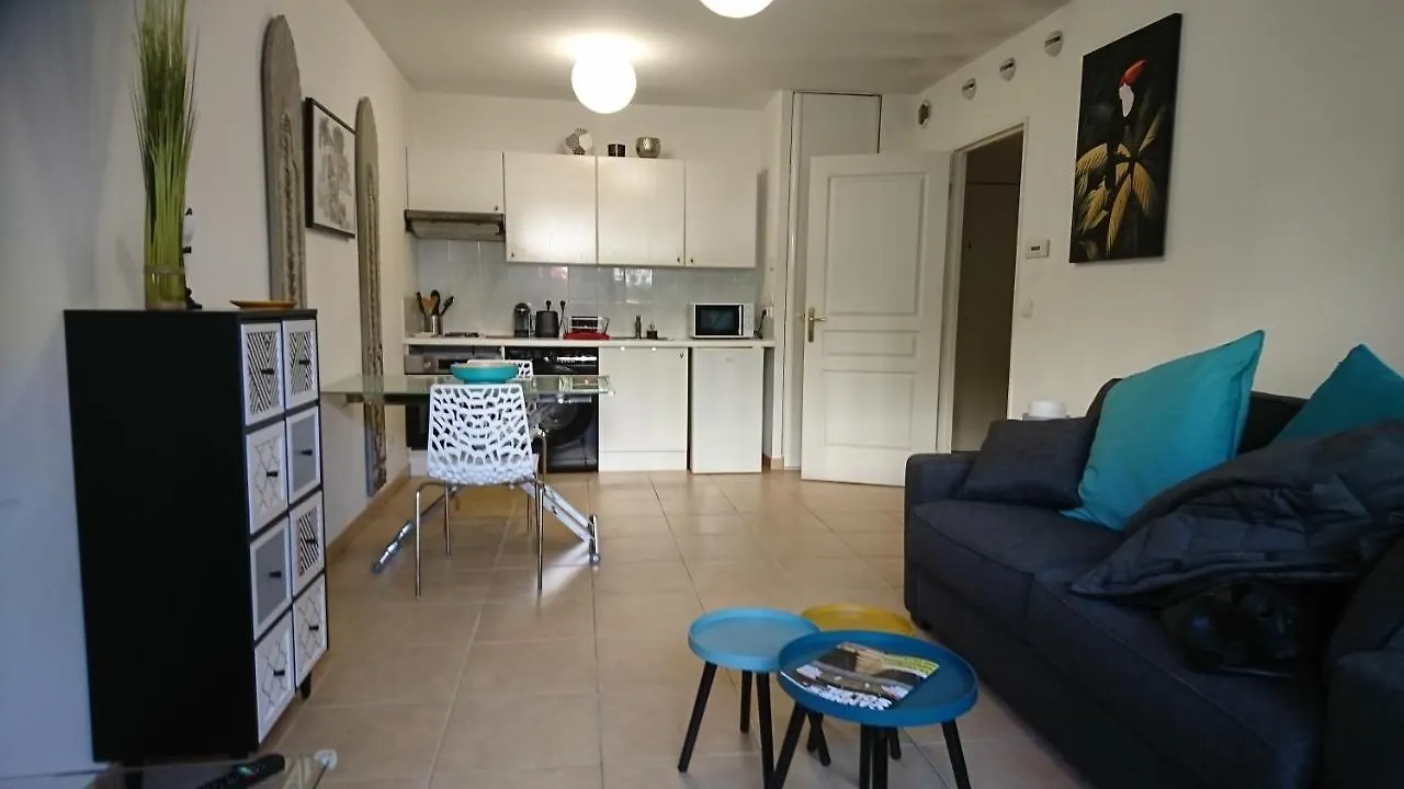 Nicolas 2 كان